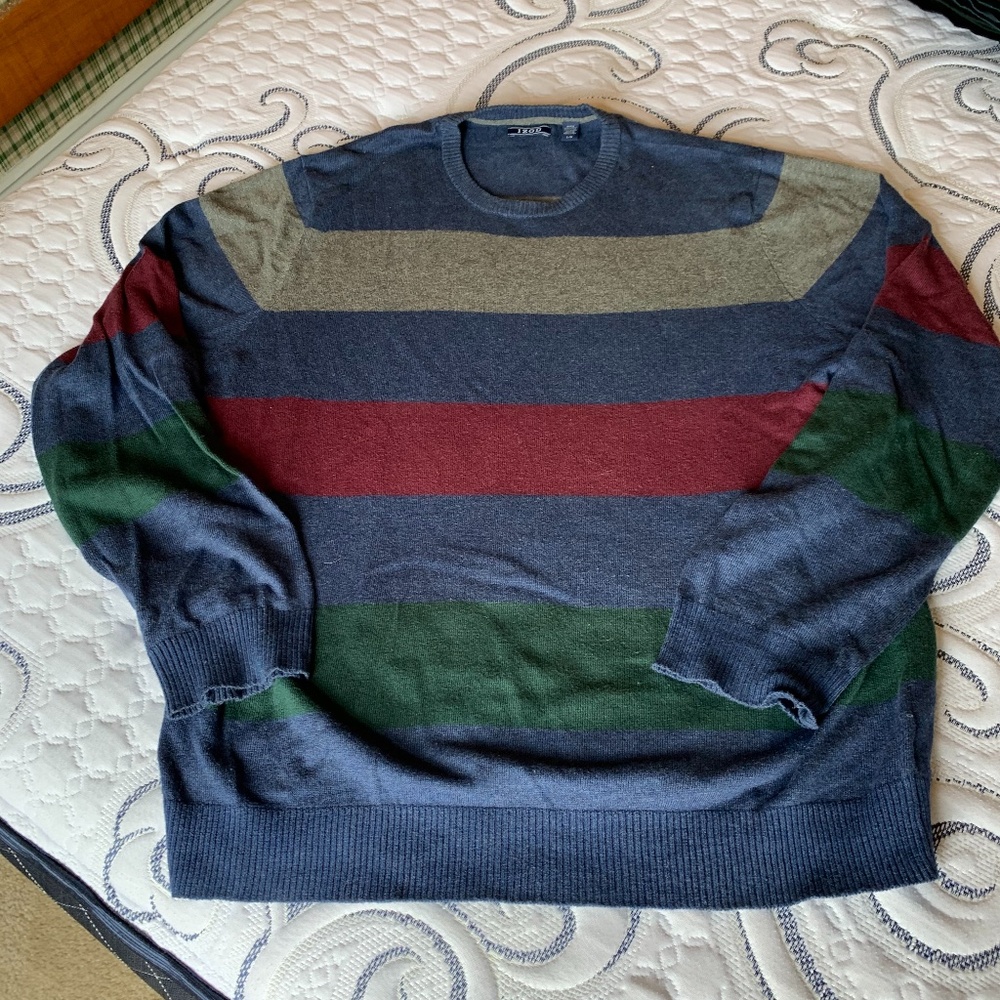 Izod crewneck sweater Large